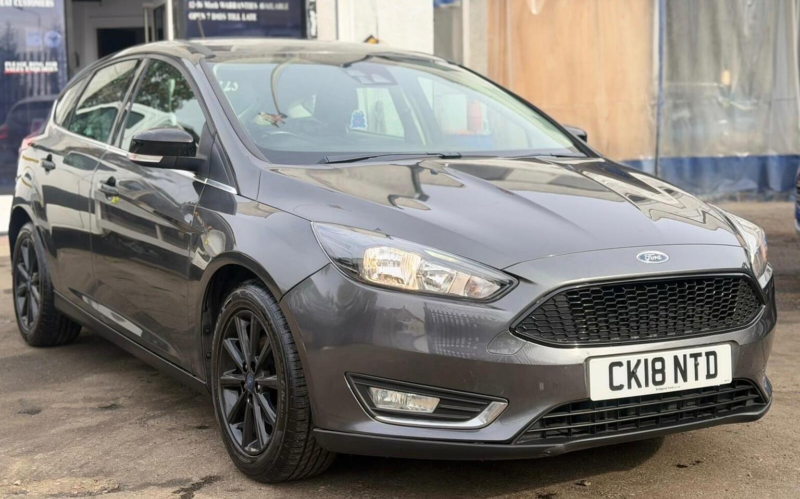 2018 Ford Focus 1.0t Ecoboost Titanium Auto Euro 6 (s/s) 5dr in Grey — image 1