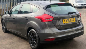 2018 Ford Focus 1.0t Ecoboost Titanium Auto Euro 6 (s/s) 5dr in Grey — image 4