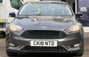 2018 Ford Focus 1.0t Ecoboost Titanium Auto Euro 6 (s/s) 5dr in Grey — image 5