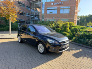 2008 Ford Focus 2.0 Tdci Dpf Titanium Hatchback 5dr Diesel Powershift (154 G/km, 108 Bhp) in Black — image 2