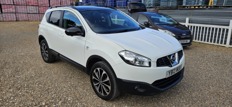 2013 Nissan Qashqai 1.6 Dci 360 in White — image 1