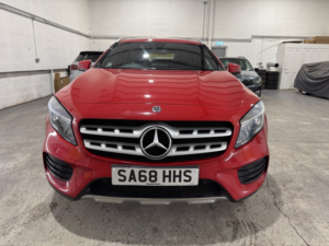 2018 Mercedes-Benz Gla 2.1 Gla200d Amg Line in Red — image 2