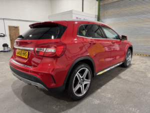 2018 Mercedes-Benz Gla 2.1 Gla200d Amg Line in Red — image 5