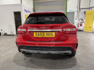 2018 Mercedes-Benz Gla 2.1 Gla200d Amg Line in Red — image 6
