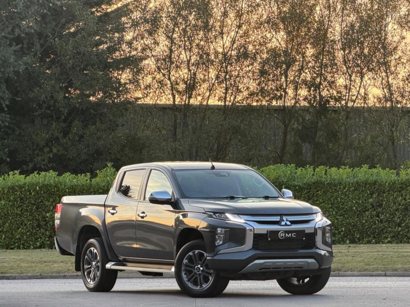 2019 Mitsubishi L200 2.2 Di-D Dc Barbarian Auto 4WD Euro 6 (s/s) 4dr in Grey — image 1