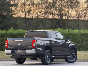 2019 Mitsubishi L200 2.2 Di-D Dc Barbarian Auto 4WD Euro 6 (s/s) 4dr in Grey — image 3
