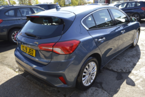 2019 Ford Focus 1.0 T Ecoboost Titanium in Blue — image 2