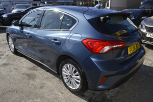 2019 Ford Focus 1.0 T Ecoboost Titanium in Blue — image 4