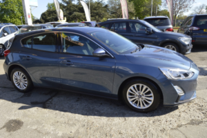 2019 Ford Focus 1.0 T Ecoboost Titanium in Blue — image 6