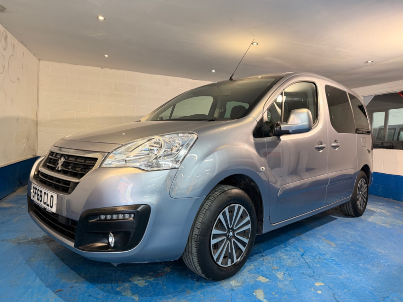 2018 Peugeot Partner 1.6 in Grey — image 1