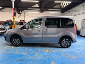 2018 Peugeot Partner 1.6 in Grey — image 6