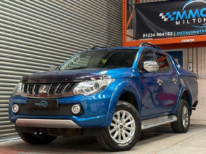 2017 Mitsubishi L200 2.4 Di-D Dc Barbarian Auto 4WD Euro 6 4dr in Blue — image 2