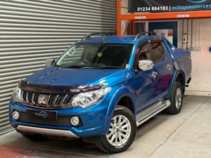 2017 Mitsubishi L200 2.4 Di-D Dc Barbarian Auto 4WD Euro 6 4dr in Blue — image 4