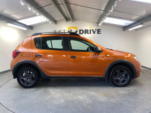 2017 Dacia Sandero Stepway 1.5 Dci Se Summit Hatchback 5dr Diesel Manual Euro 6 (s/s) (90 Ps) in Orange — image 6