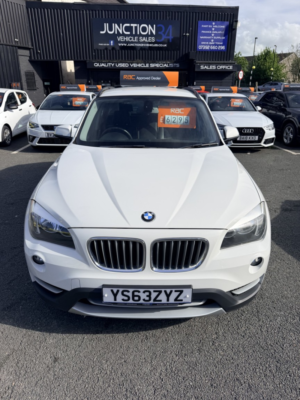 2014 BMW X1 2.0 X1 Xdrive18d Xline in White — image 3