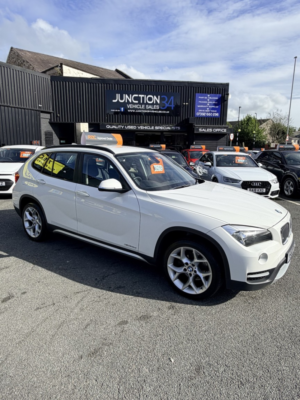 2014 BMW X1 2.0 X1 Xdrive18d Xline in White — image 4