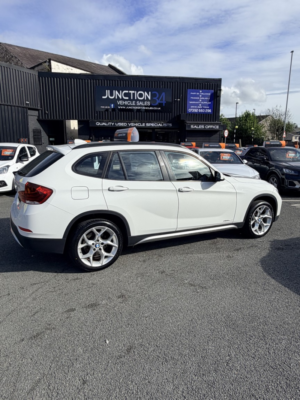 2014 BMW X1 2.0 X1 Xdrive18d Xline in White — image 5