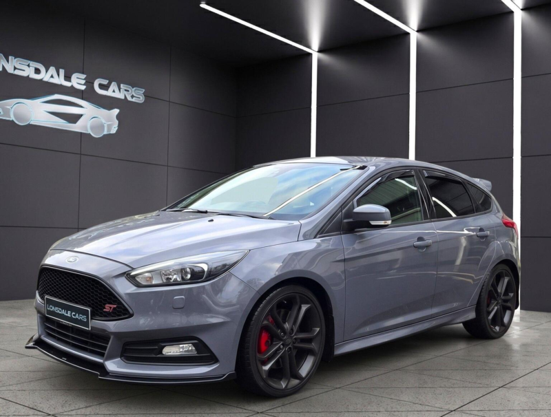 2016 Ford Focus 2.0t Ecoboost St-3 Euro 6 (s/s) 5dr in Grey — image 1