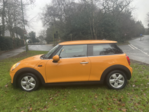 2015 MINI Hatch 1.2 One 3-Door Hatch in Orange — image 5
