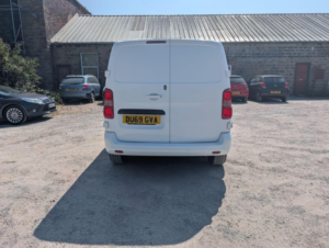 2019 Citroen Dispatch 2.0 Bluehdi 1400 Driver M Fwd 2 Euro 6 (s/s) 6dr in White — image 4