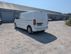2019 Citroen Dispatch 2.0 Bluehdi 1400 Driver M Fwd 2 Euro 6 (s/s) 6dr in White — image 5