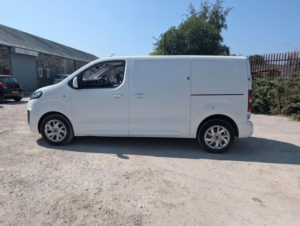 2019 Citroen Dispatch 2.0 Bluehdi 1400 Driver M Fwd 2 Euro 6 (s/s) 6dr in White — image 6
