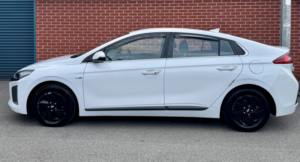 2019 Hyundai Ioniq 1.6 Ioniq Hev Prem 1.6 Gdi My19 in White — image 4