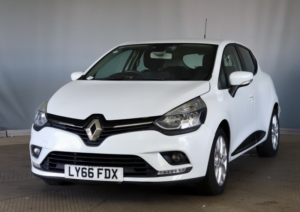 2016 Renault Clio 0.9 Dynamique Nav Tce 90 in White — image 2