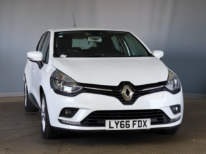 2016 Renault Clio 0.9 Dynamique Nav Tce 90 in White — image 3