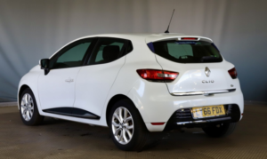 2016 Renault Clio 0.9 Dynamique Nav Tce 90 in White — image 6