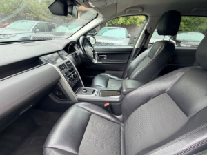 2018 Land Rover Discovery Sport Td4 Se Tech in White — image 6