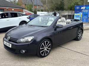 2016 Volkswagen Golf 1.4 Tsi Gt Cabriolet DSG Euro 5 2dr in Purple — image 2