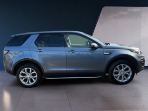 2019 Land Rover Discovery Sport 2.0 Td4 Hse in Blue — image 3