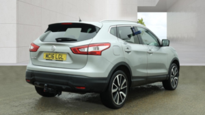 2016 Nissan Qashqai 1.2 Dig-T Tekna SUV 5dr Petrol Manual 2WD Euro 6 (s/s) (115 Ps) in Silver — image 4
