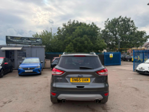2015 Ford Kuga 2.0 Tdci Zetec 2WD Euro 6 (s/s) 5dr in Grey — image 5