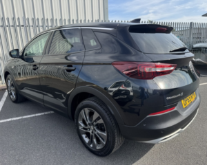 2020 Vauxhall Grandland X 1.2 Turbo Sri Nav in Black — image 4