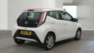 2015 Toyota Aygo 1.0 Vvt-I X-Pression X-Wave Euro 5 5dr Euro 5 in White — image 5