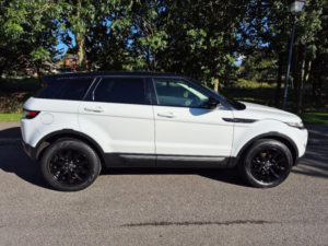 2015 Land Rover Range Rover Evoque 2.2 Sd4 Pure Tech SUV 5dr Diesel Auto 4WD Euro 5 (s/s) (190 Ps) in White — image 5