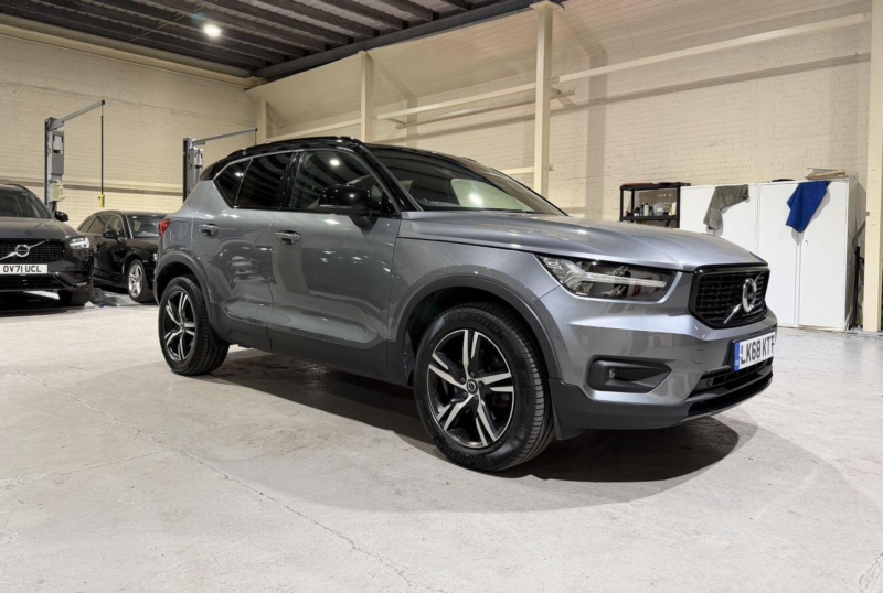 2018 Volvo Xc40 2.0 D3 R-Design Auto AWD Euro 6 (s/s) 5dr in Grey — image 1