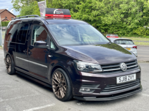 2018 Volkswagen Caddy Maxi 2.0 Tdi C20 Maxi in Purple — image 4