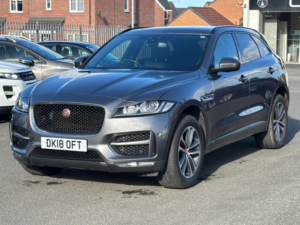 2018 Jaguar F-Pace 2.0 D240 R-Sport SUV 5dr Diesel Auto AWD Euro 6 (s/s) (240 Ps) in Grey — image 4