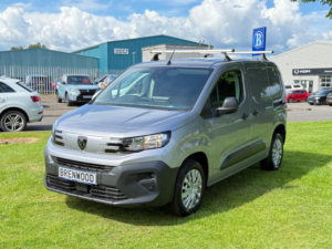 2024 Peugeot Partner 1.5 Bluehdi 1000 Professional Standard Panel Van 5dr Diesel Manual Swb Euro 6 (s/s) (100 Ps) in Grey — image 4