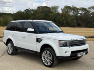 2011 Land Rover Range Rover Sport 3.0 Sd V6 Hse in White — image 2