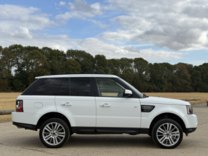 2011 Land Rover Range Rover Sport 3.0 Sd V6 Hse in White — image 3