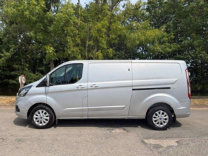 2023 Ford Transit Custom 2.0 300 Ecoblue Limited L2 H1 Euro 6 (s/s) 5dr in Silver — image 4