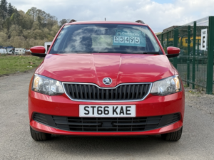 2016 Skoda Fabia 1.2 Tsi Se in Red — image 2