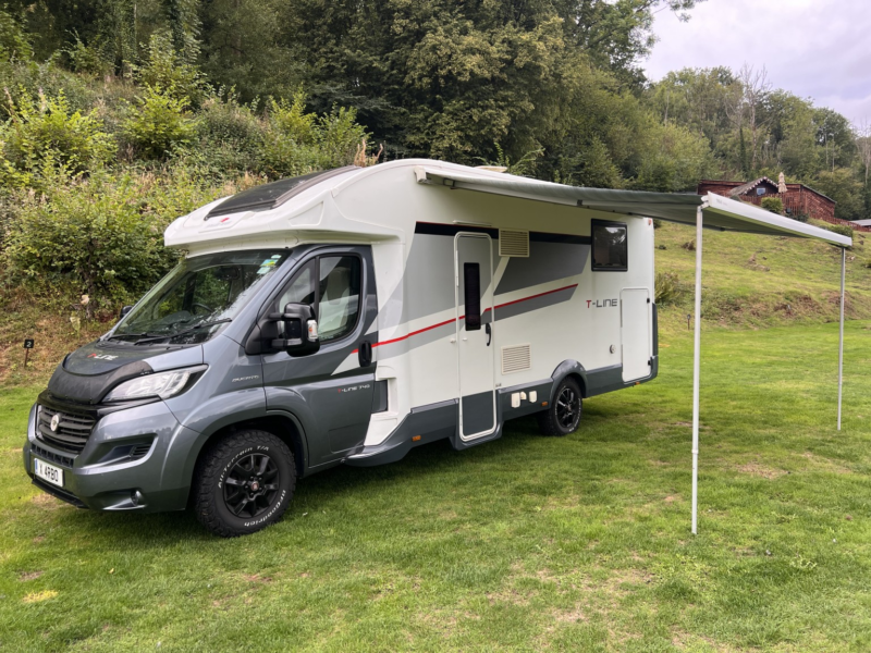 2018 Roller Team T-Line 740 - in White — image 1