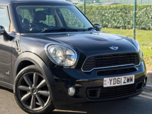 2011 MINI Countryman 1.6 Cooper S All4 Euro 5 (s/s) 5dr in Black — image 3
