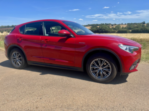 2020 Alfa Romeo Stelvio 2.0 2.0 Turbo Petrol 200hp AWD Super in Red — image 3