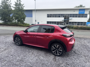 2021 Peugeot 208 1.2 Puretech Gt in Red — image 6